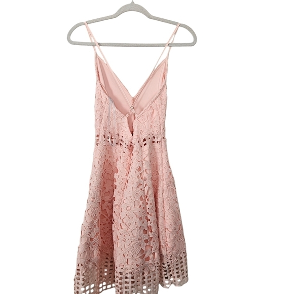 Lovers and Friends Bellini lace mini dress pink size S - Picture 3 of 13